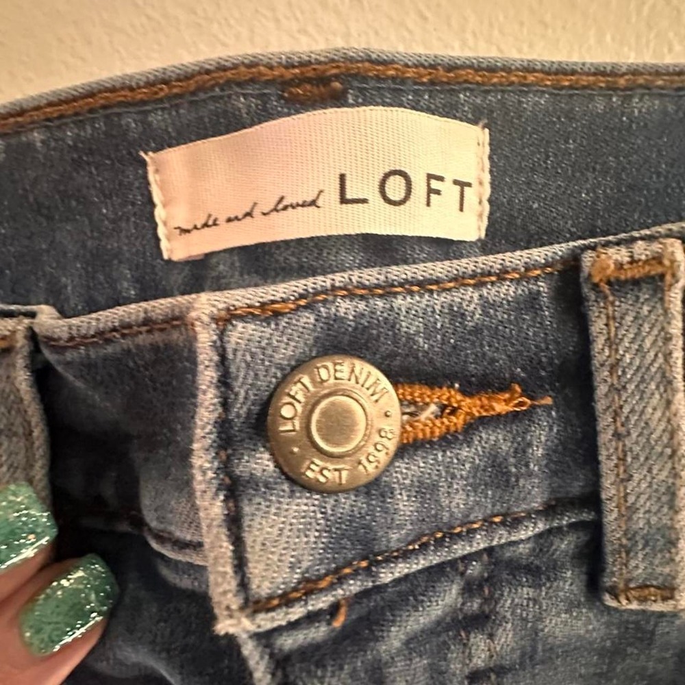 Loft dark wash skinny jeans 4/27